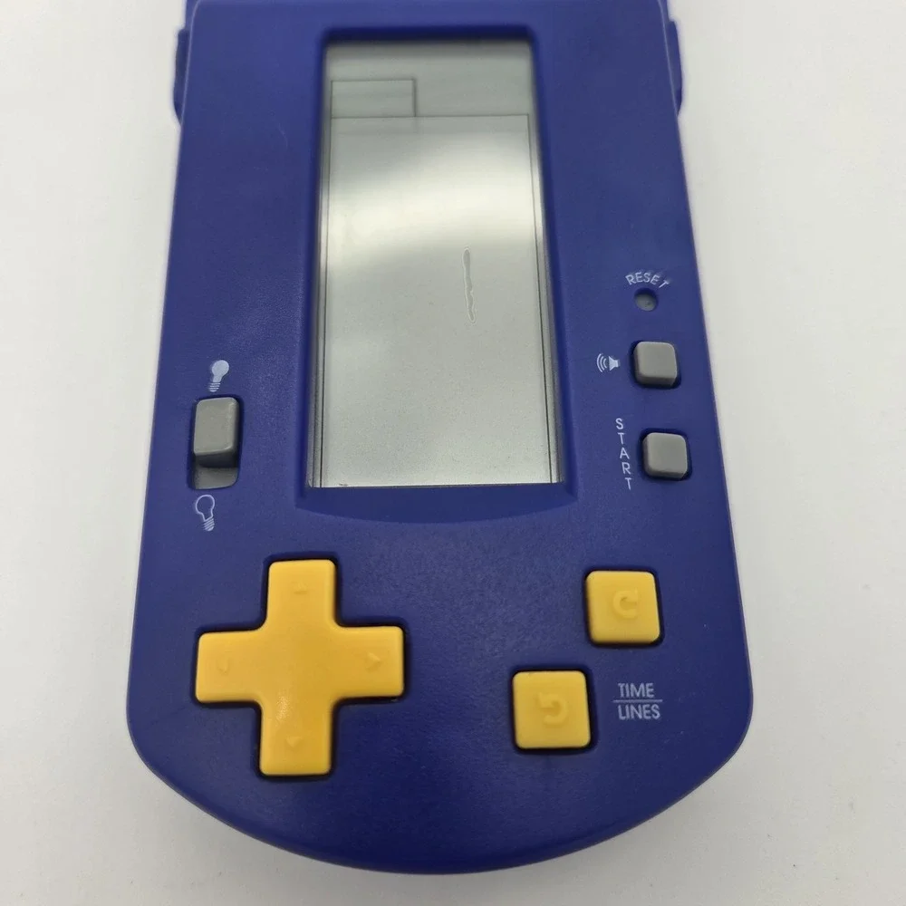 Radica Games Tetris Electronic Handheld System 2000 Flip Cover Screen Light VTG